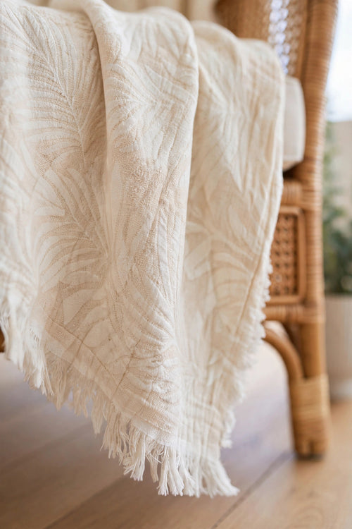 Palm Throw